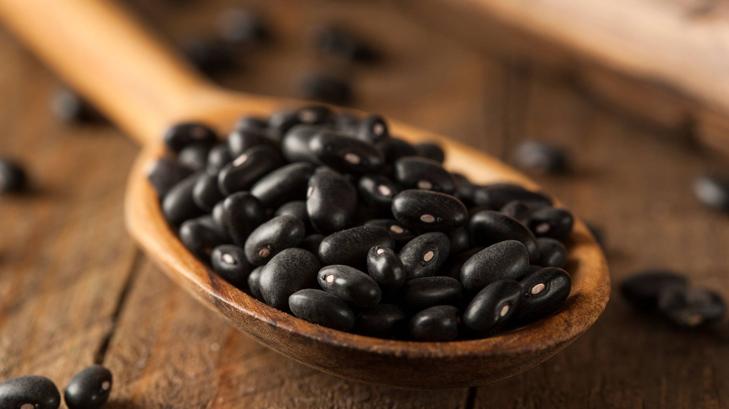 Cooking with black beans Black beans make the perfect accompaniment to meat-based dishes or as a vegan meal.