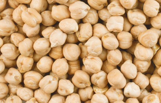 With their slightly nutty flavor and a firm, buttery texture, chickpeas are a versatile ingredient and especially popular in Mediterranean, Asian and Middle Eastern dishes. 