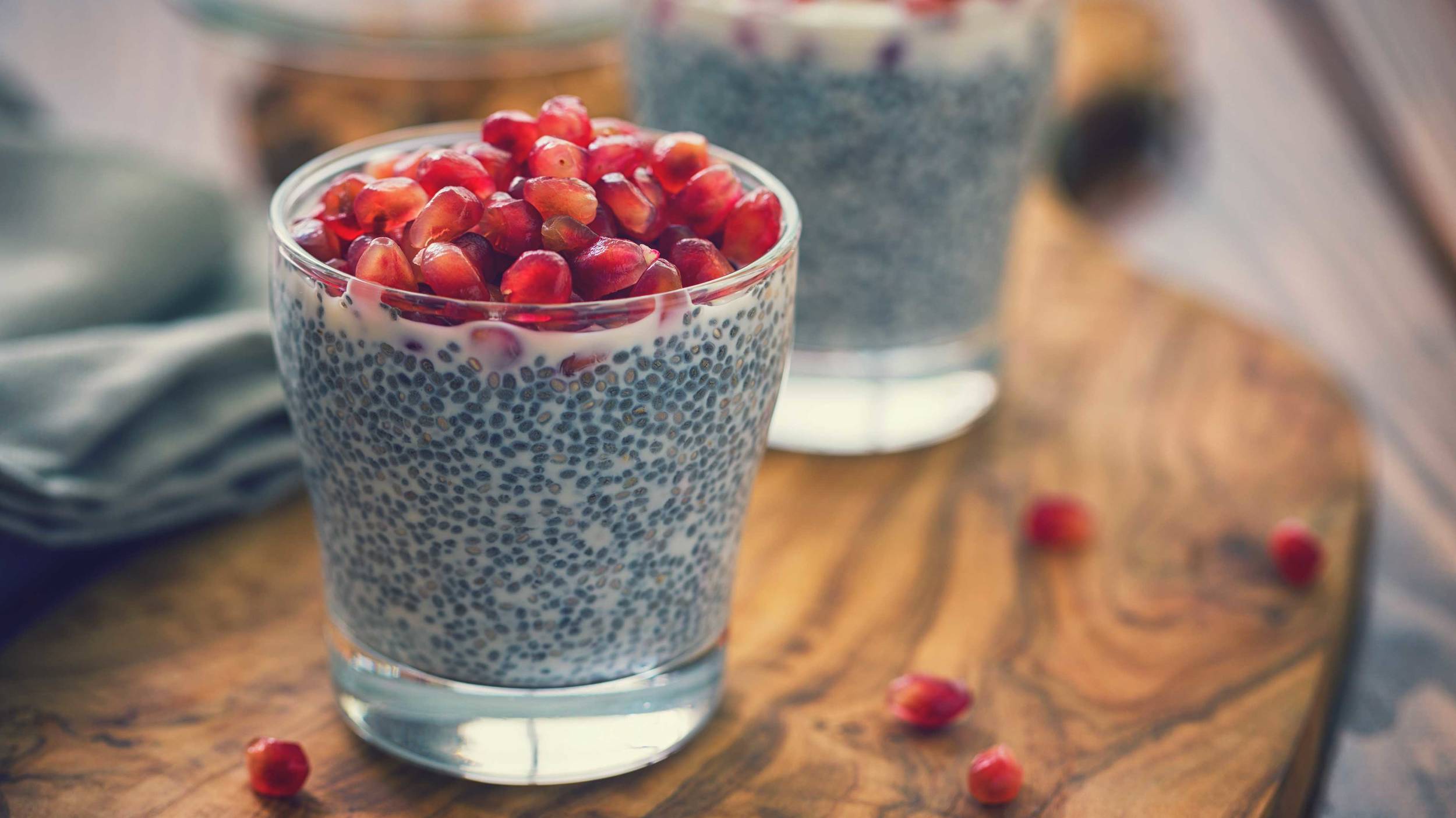 Chia smoothie Chia seeds can be added raw to cereal, yoghurt, salads, soups, puddings, juices and smoothies.